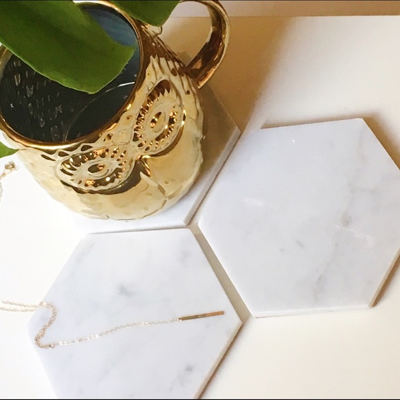 Large Carrara Marble & Cork Hexagon Coasters - Picture 3 of 4